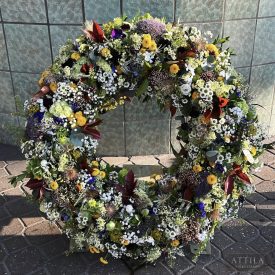 Virágmező kegyeleti koszorú